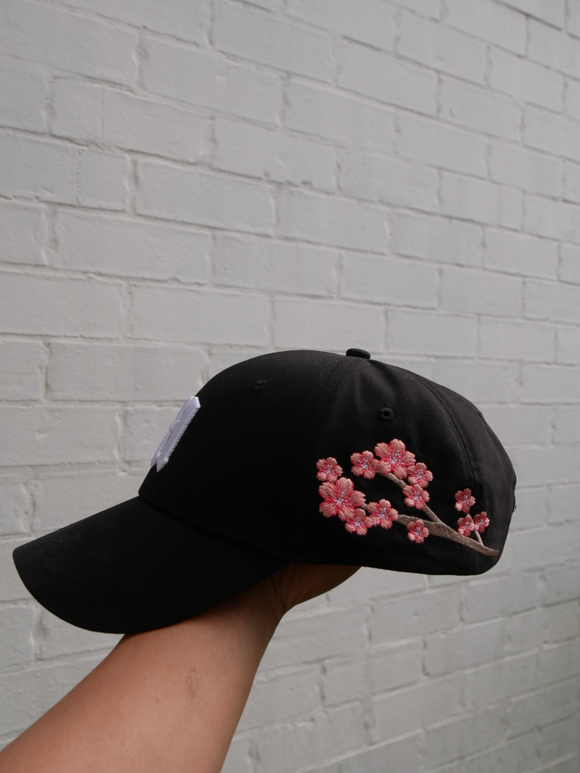 SAKURA BASEBALL CAP [ Pre-Order ]