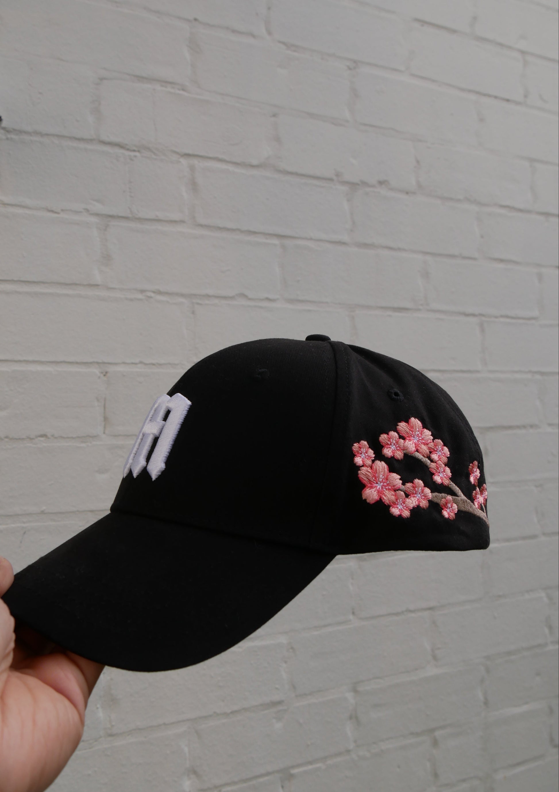 SAKURA BASEBALL CAP [ Pre-Order ]